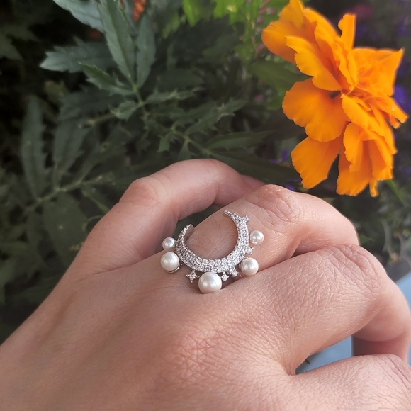 New silver 18k gold plated diamond simulated diamond and water pearl ring size 7 - Picture 2 of 8